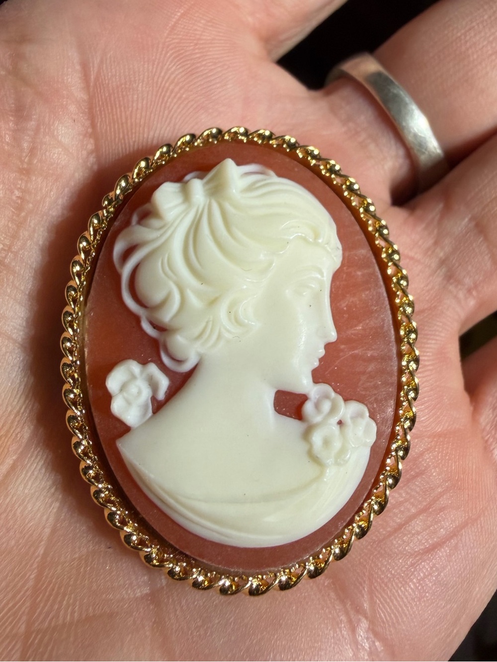 Vintage Gold Tone White and Coral Cameo Brooch